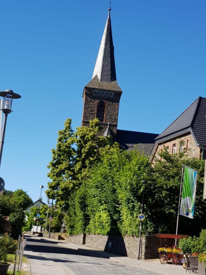 Vivanatura Eifelferienhaus Einruhr Bagian luar foto
