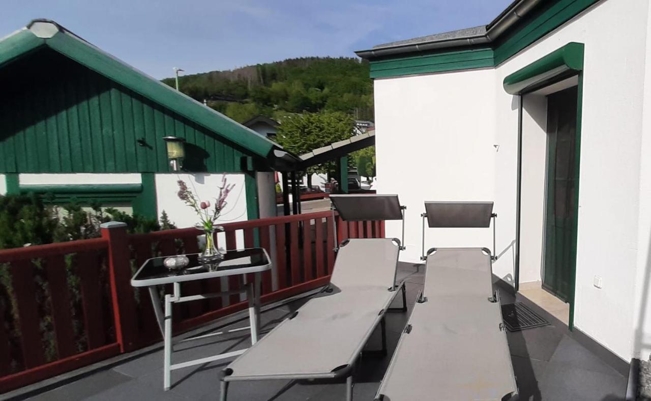 Vivanatura Eifelferienhaus Einruhr Bagian luar foto