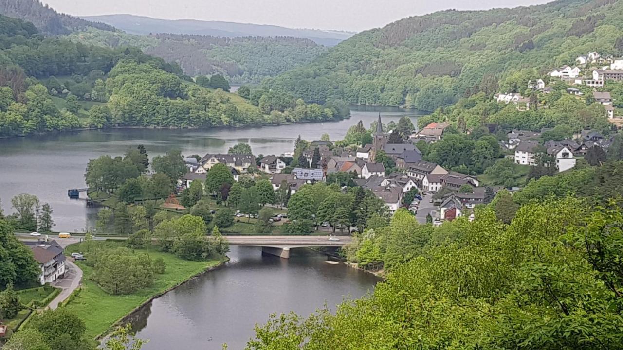 Vivanatura Eifelferienhaus Einruhr Bagian luar foto