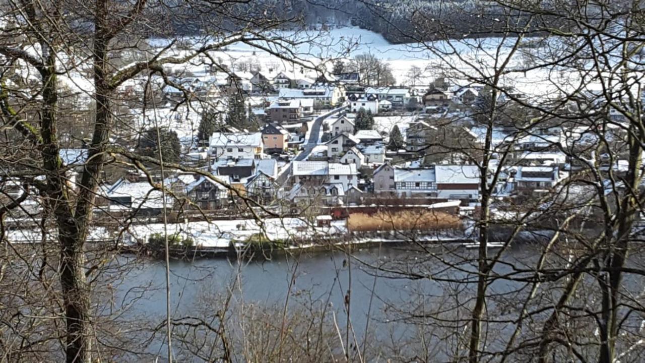 Vivanatura Eifelferienhaus Einruhr Bagian luar foto